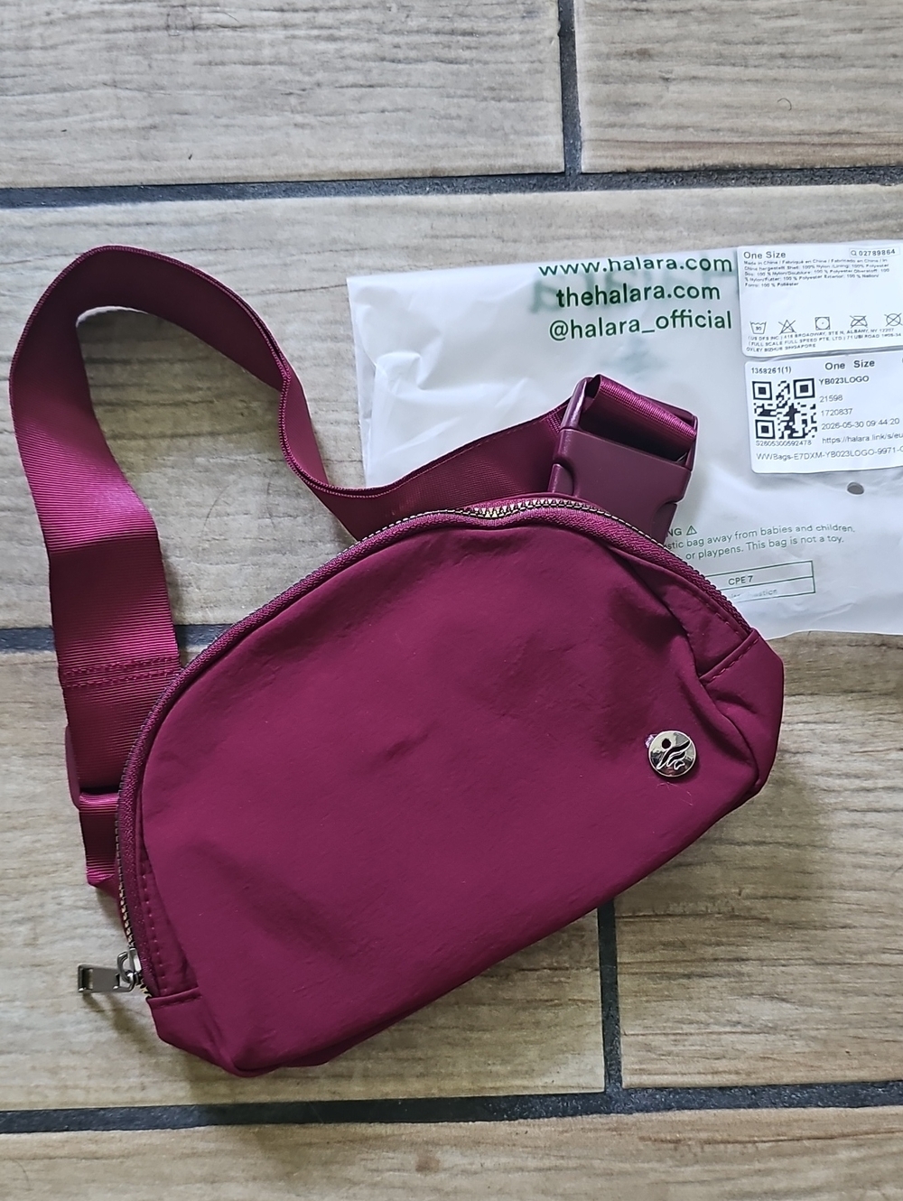 NEW Halara Logo Casual Waist Bag Maroon deep wine color